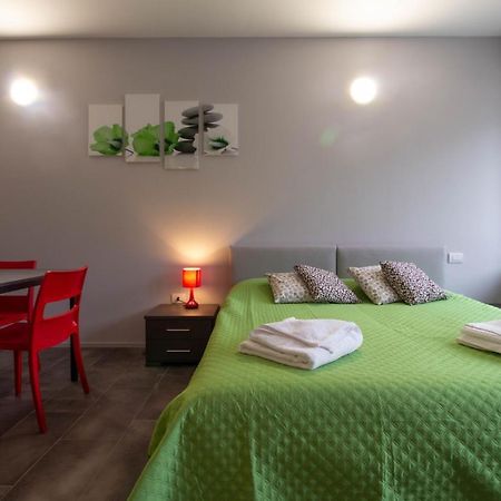 Appartamento Lime - Affitti Brevi Italia Lecco Exterior foto