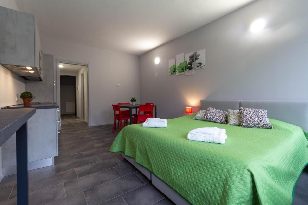 Appartamento Lime - Affitti Brevi Italia Lecco Exterior foto